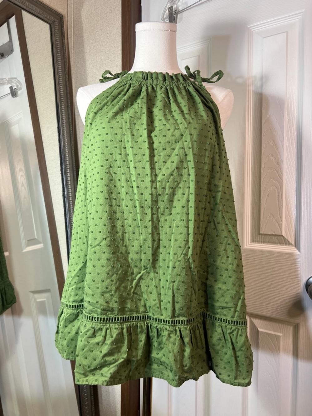 crown & ivy Green Swiss Dot Tie-Strap Halter Camisole